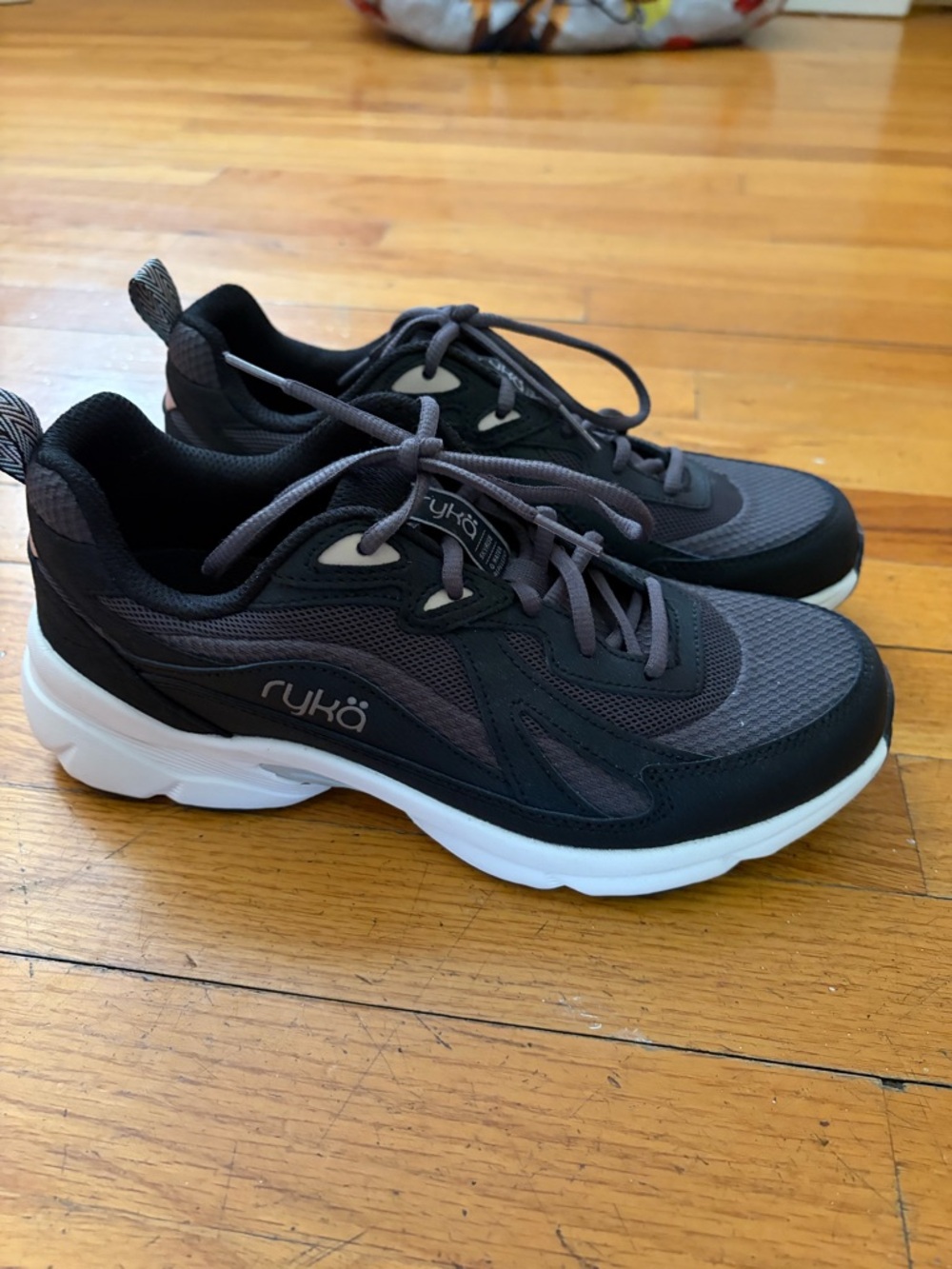 Ryka Women's Black and Gray Lightweight Sneakers